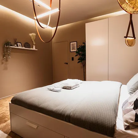 Golden Dove Luxury * Brussels